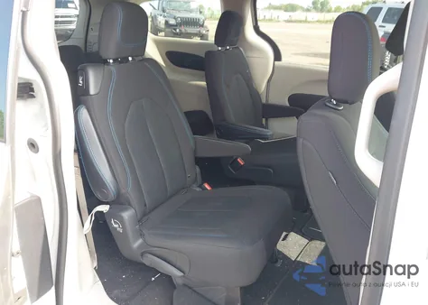 2021 Chrysler Pacifica Touring из США, поврежденный, VIN 2C4RC1FG6MR526427